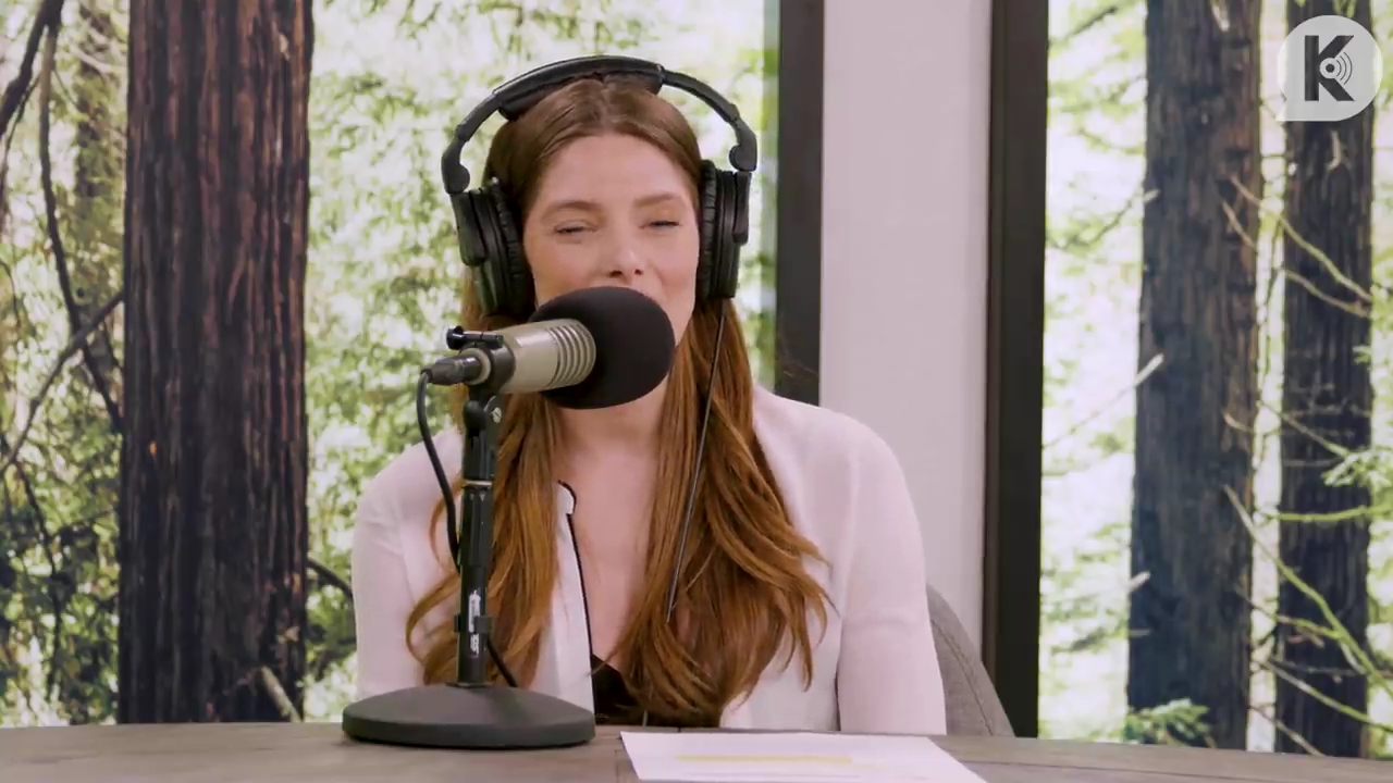Ashley-Greene-dot-nl_TheTwilightEffect-Aflevering14EclipseRewatchPart3of3-0217.jpg