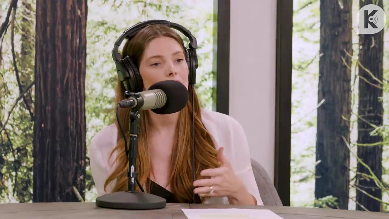 Ashley-Greene-dot-nl_TheTwilightEffect-Aflevering14EclipseRewatchPart3of3-1134.jpg Ashley-Greene-dot-nl_TheTwilightEffect-Aflevering14EclipseRewatchPart3of3-1134.jpg