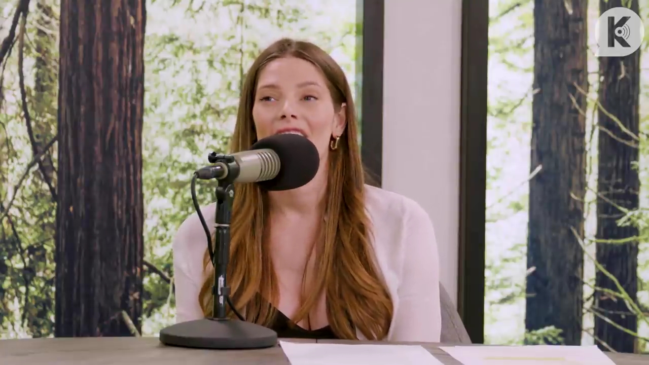 Ashley-Greene-dot-nl_TheTwilightEffect-Aflevering14EclipseRewatchPart3of3-1605.jpg Ashley-Greene-dot-nl_TheTwilightEffect-Aflevering14EclipseRewatchPart3of3-1605.jpg