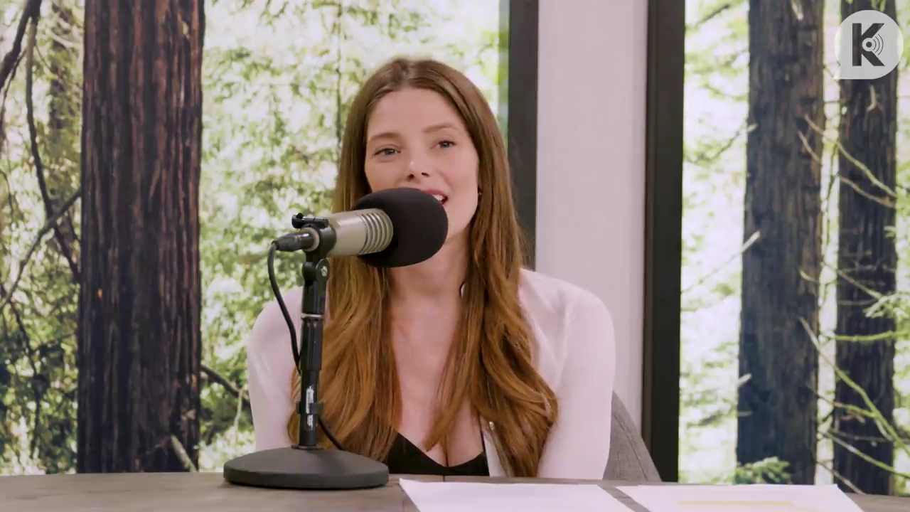 Ashley-Greene-dot-nl_TheTwilightEffect-Aflevering14EclipseRewatchPart3of3-1918.jpg Ashley-Greene-dot-nl_TheTwilightEffect-Aflevering14EclipseRewatchPart3of3-1918.jpg