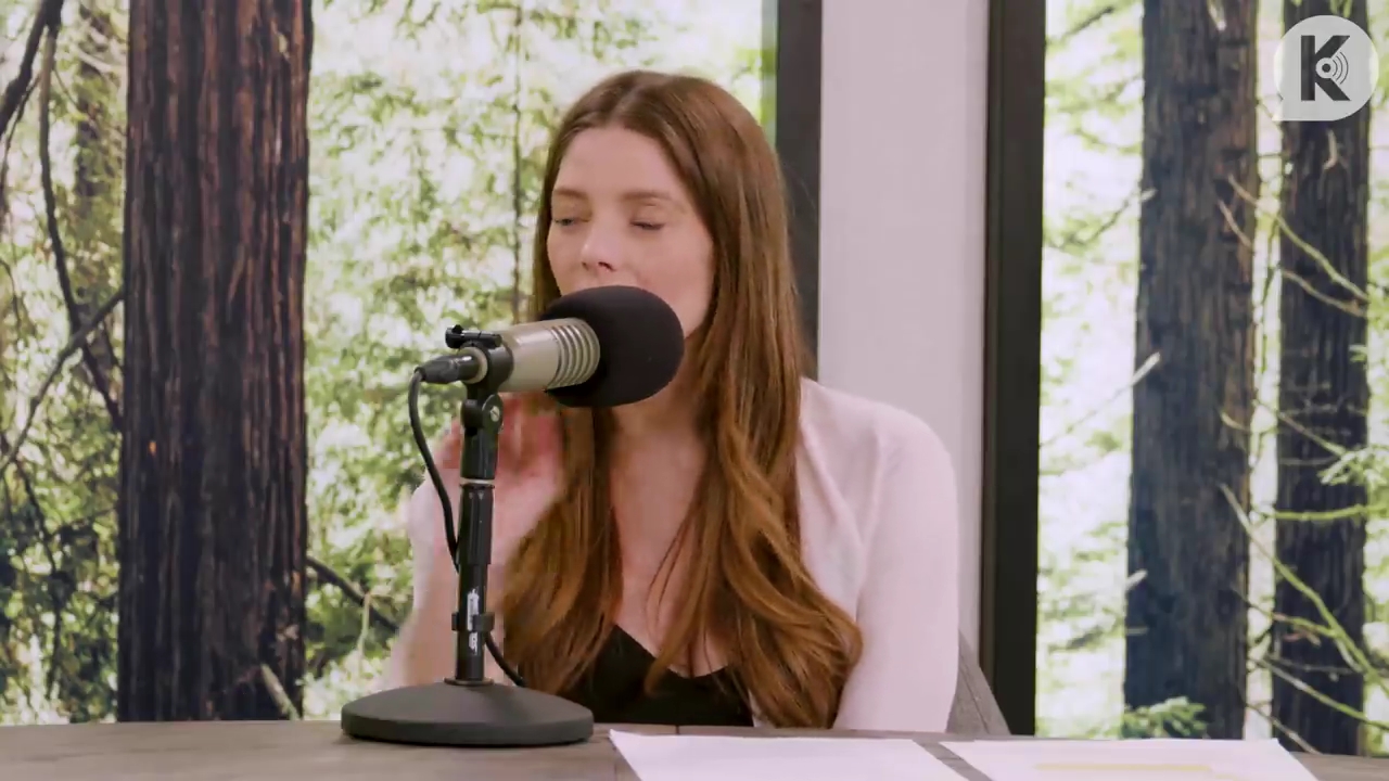 Ashley-Greene-dot-nl_TheTwilightEffect-Aflevering14EclipseRewatchPart3of3-1920.jpg Ashley-Greene-dot-nl_TheTwilightEffect-Aflevering14EclipseRewatchPart3of3-1920.jpg