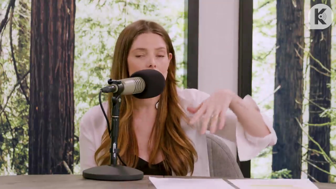 Ashley-Greene-dot-nl_TheTwilightEffect-Aflevering14EclipseRewatchPart3of3-1962.jpg Ashley-Greene-dot-nl_TheTwilightEffect-Aflevering14EclipseRewatchPart3of3-1962.jpg