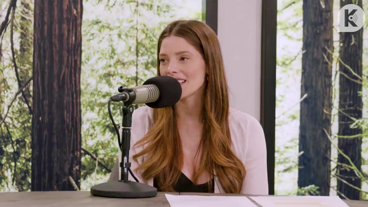 Ashley-Greene-dot-nl_TheTwilightEffect-Aflevering14EclipseRewatchPart3of3-2109.jpg Ashley-Greene-dot-nl_TheTwilightEffect-Aflevering14EclipseRewatchPart3of3-2109.jpg