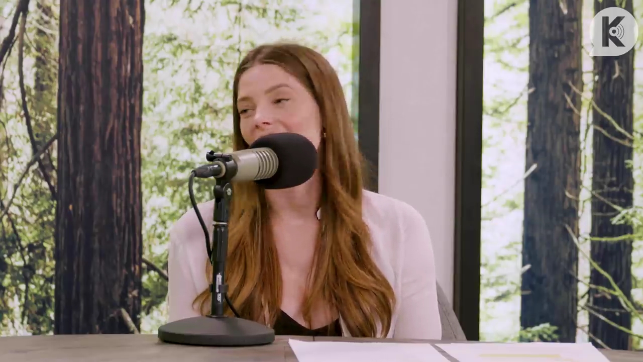 Ashley-Greene-dot-nl_TheTwilightEffect-Aflevering14EclipseRewatchPart3of3-2157.jpg Ashley-Greene-dot-nl_TheTwilightEffect-Aflevering14EclipseRewatchPart3of3-2157.jpg