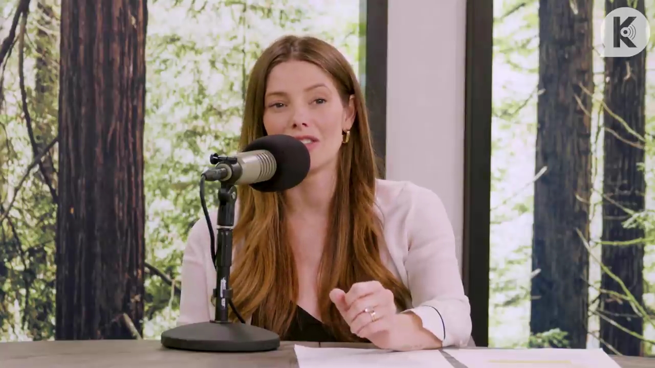 Ashley-Greene-dot-nl_TheTwilightEffect-Aflevering14EclipseRewatchPart3of3-2314.jpg Ashley-Greene-dot-nl_TheTwilightEffect-Aflevering14EclipseRewatchPart3of3-2314.jpg