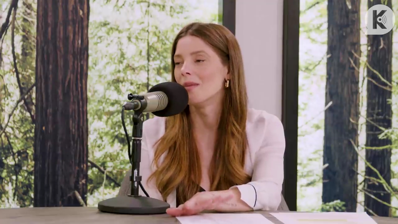 Ashley-Greene-dot-nl_TheTwilightEffect-Aflevering14EclipseRewatchPart3of3-2413.jpg Ashley-Greene-dot-nl_TheTwilightEffect-Aflevering14EclipseRewatchPart3of3-2413.jpg