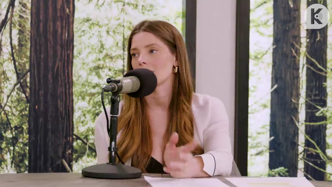 Ashley-Greene-dot-nl_TheTwilightEffect-Aflevering14EclipseRewatchPart3of3-2418.jpg Ashley-Greene-dot-nl_TheTwilightEffect-Aflevering14EclipseRewatchPart3of3-2418.jpg