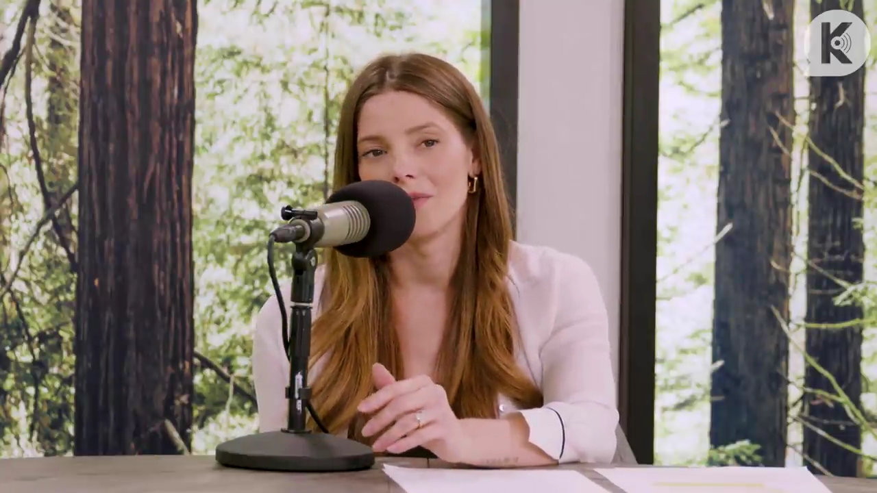 Ashley-Greene-dot-nl_TheTwilightEffect-Aflevering14EclipseRewatchPart3of3-2427.jpg Ashley-Greene-dot-nl_TheTwilightEffect-Aflevering14EclipseRewatchPart3of3-2427.jpg