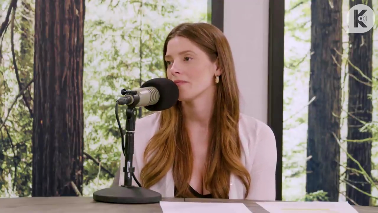 Ashley-Greene-dot-nl_TheTwilightEffect-Aflevering14EclipseRewatchPart3of3-2468.jpg Ashley-Greene-dot-nl_TheTwilightEffect-Aflevering14EclipseRewatchPart3of3-2468.jpg