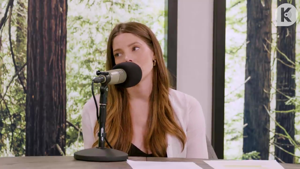 Ashley-Greene-dot-nl_TheTwilightEffect-Aflevering14EclipseRewatchPart3of3-2527.jpg Ashley-Greene-dot-nl_TheTwilightEffect-Aflevering14EclipseRewatchPart3of3-2527.jpg