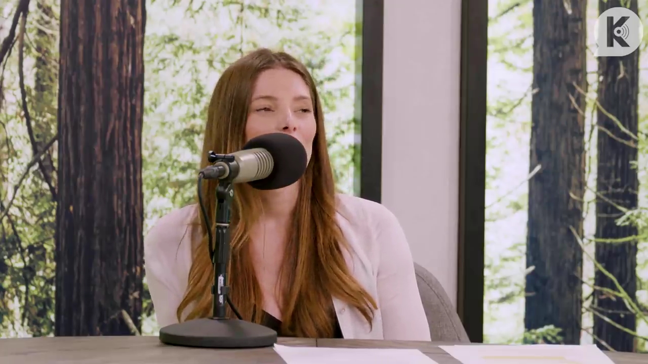 Ashley-Greene-dot-nl_TheTwilightEffect-Aflevering14EclipseRewatchPart3of3-2585.jpg Ashley-Greene-dot-nl_TheTwilightEffect-Aflevering14EclipseRewatchPart3of3-2585.jpg