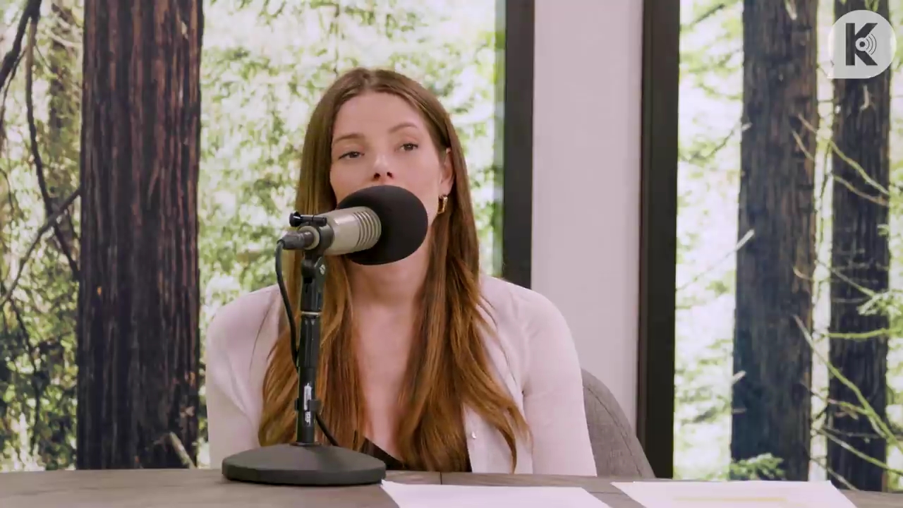 Ashley-Greene-dot-nl_TheTwilightEffect-Aflevering14EclipseRewatchPart3of3-2653.jpg Ashley-Greene-dot-nl_TheTwilightEffect-Aflevering14EclipseRewatchPart3of3-2653.jpg