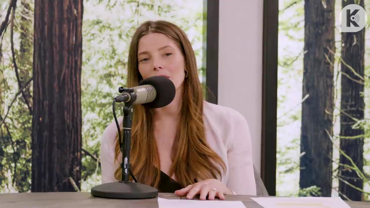 Ashley-Greene-dot-nl_TheTwilightEffect-Aflevering14EclipseRewatchPart3of3-2856.jpg Ashley-Greene-dot-nl_TheTwilightEffect-Aflevering14EclipseRewatchPart3of3-2856.jpg