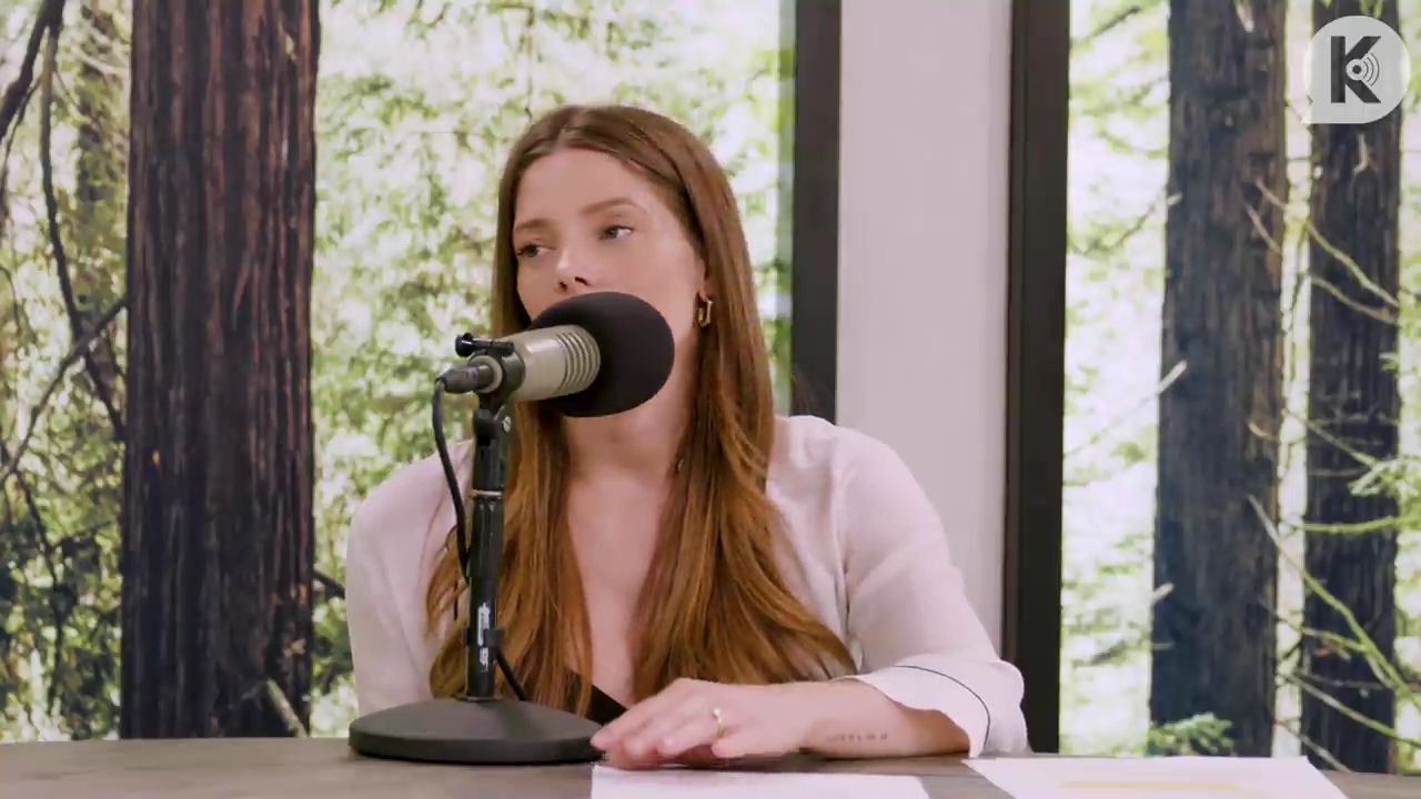 Ashley-Greene-dot-nl_TheTwilightEffect-Aflevering14EclipseRewatchPart3of3-2869.jpg Ashley-Greene-dot-nl_TheTwilightEffect-Aflevering14EclipseRewatchPart3of3-2869.jpg