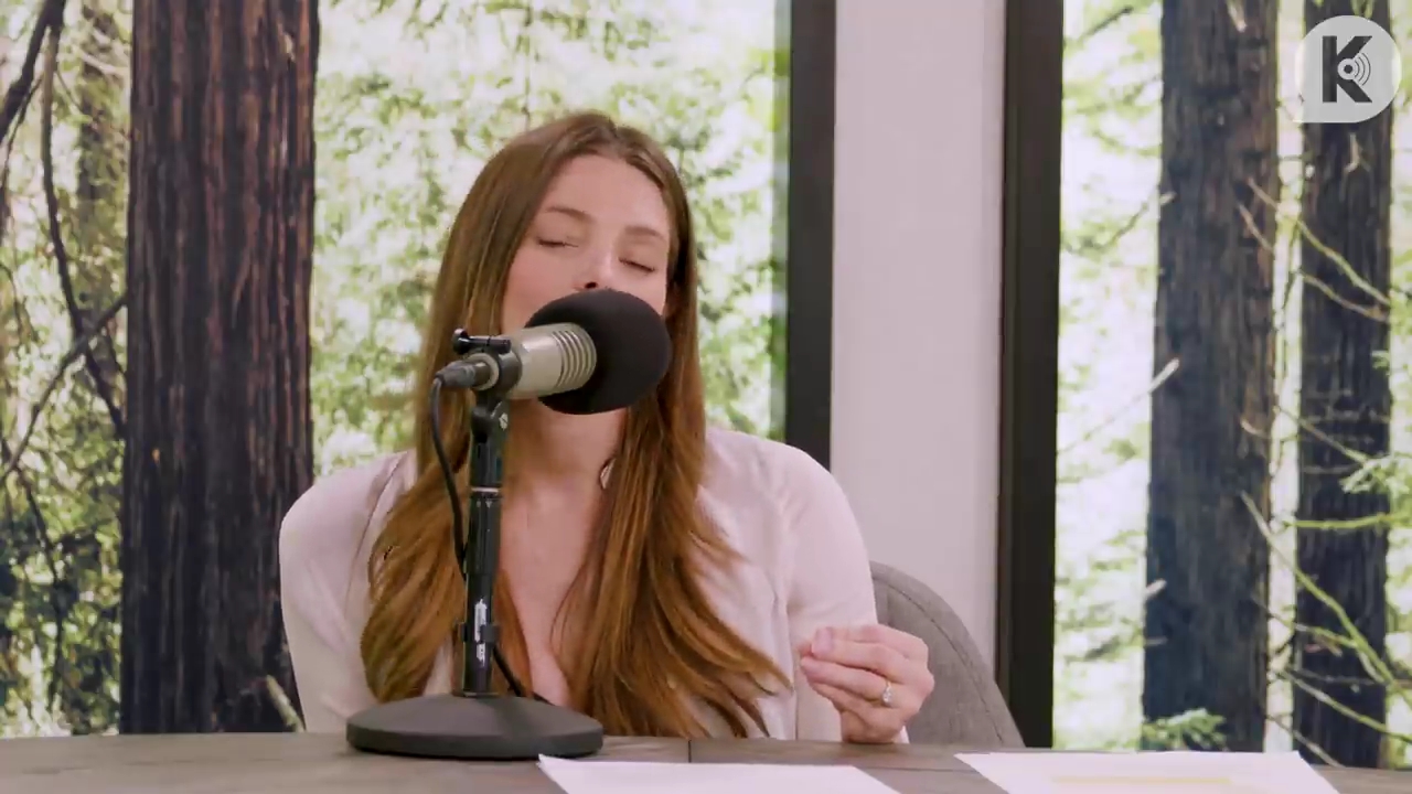 Ashley-Greene-dot-nl_TheTwilightEffect-Aflevering14EclipseRewatchPart3of3-2989.jpg Ashley-Greene-dot-nl_TheTwilightEffect-Aflevering14EclipseRewatchPart3of3-2989.jpg