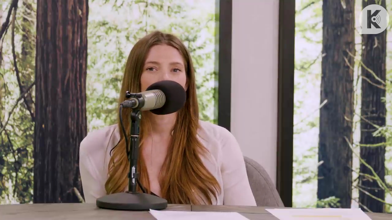 Ashley-Greene-dot-nl_TheTwilightEffect-Aflevering14EclipseRewatchPart3of3-3001.jpg Ashley-Greene-dot-nl_TheTwilightEffect-Aflevering14EclipseRewatchPart3of3-3001.jpg