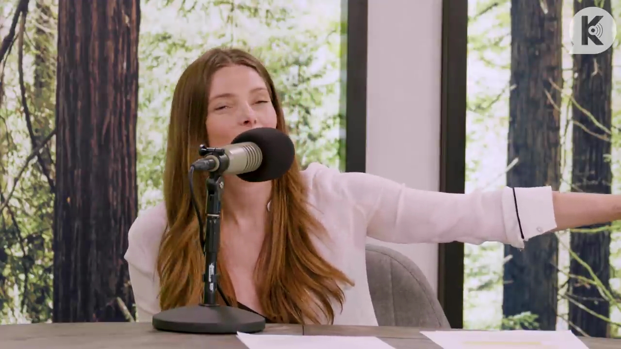 Ashley-Greene-dot-nl_TheTwilightEffect-Aflevering14EclipseRewatchPart3of3-3010.jpg Ashley-Greene-dot-nl_TheTwilightEffect-Aflevering14EclipseRewatchPart3of3-3010.jpg