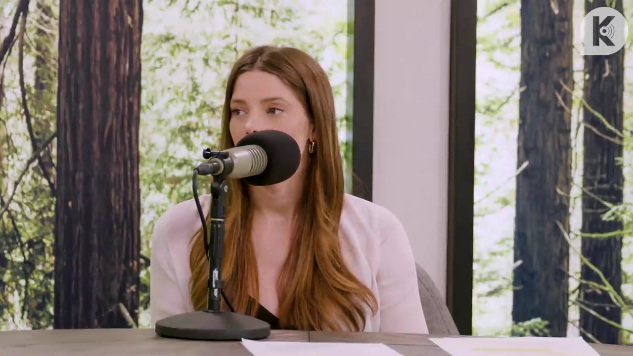 Ashley-Greene-dot-nl_TheTwilightEffect-Aflevering14EclipseRewatchPart3of3-3032.jpg Ashley-Greene-dot-nl_TheTwilightEffect-Aflevering14EclipseRewatchPart3of3-3032.jpg