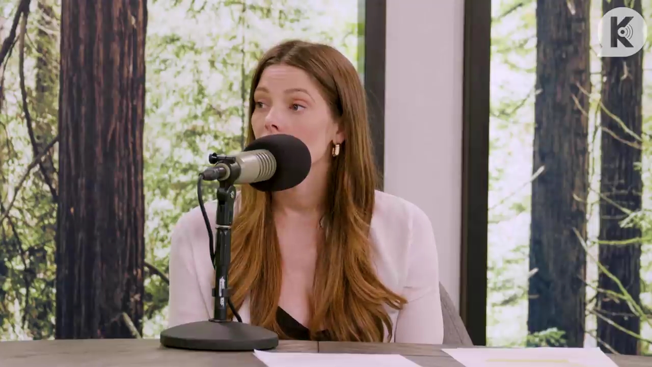 Ashley-Greene-dot-nl_TheTwilightEffect-Aflevering14EclipseRewatchPart3of3-3167.jpg Ashley-Greene-dot-nl_TheTwilightEffect-Aflevering14EclipseRewatchPart3of3-3167.jpg