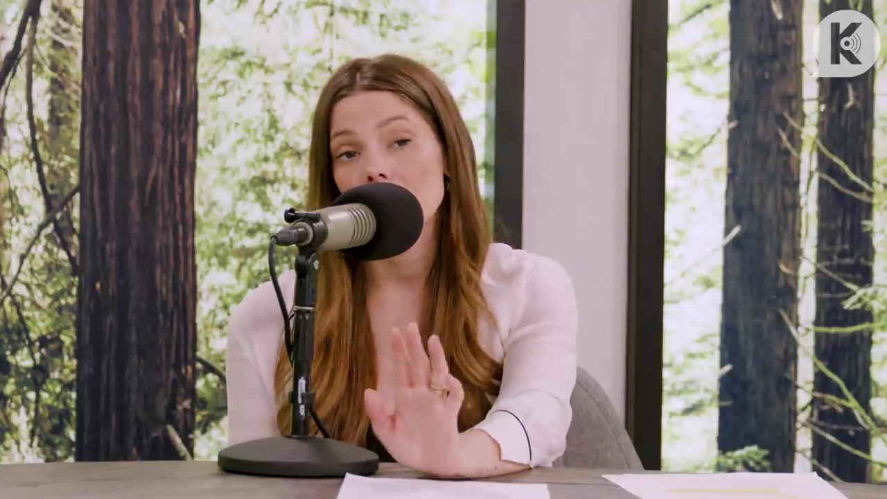 Ashley-Greene-dot-nl_TheTwilightEffect-Aflevering14EclipseRewatchPart3of3-3372.jpg Ashley-Greene-dot-nl_TheTwilightEffect-Aflevering14EclipseRewatchPart3of3-3372.jpg