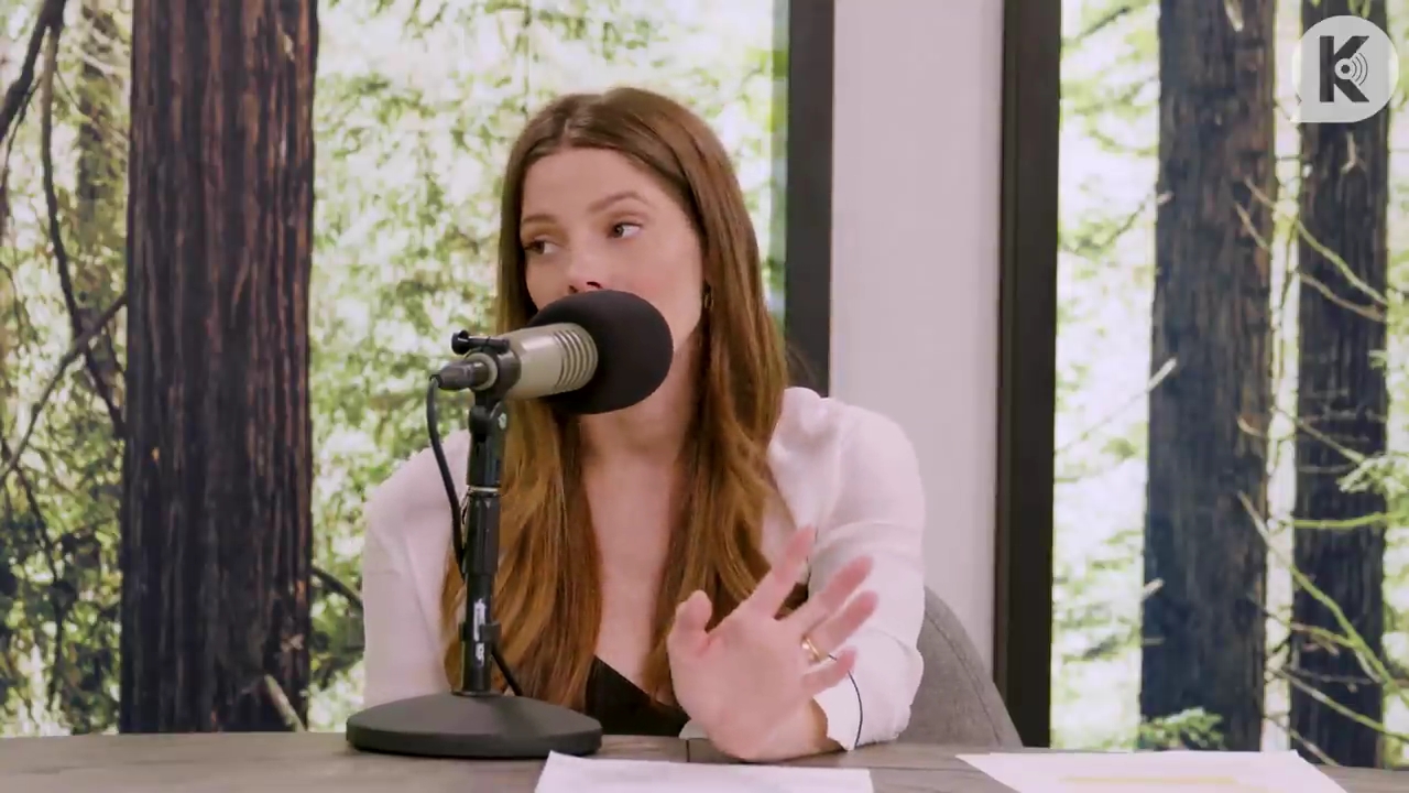 Ashley-Greene-dot-nl_TheTwilightEffect-Aflevering14EclipseRewatchPart3of3-3373.jpg Ashley-Greene-dot-nl_TheTwilightEffect-Aflevering14EclipseRewatchPart3of3-3373.jpg