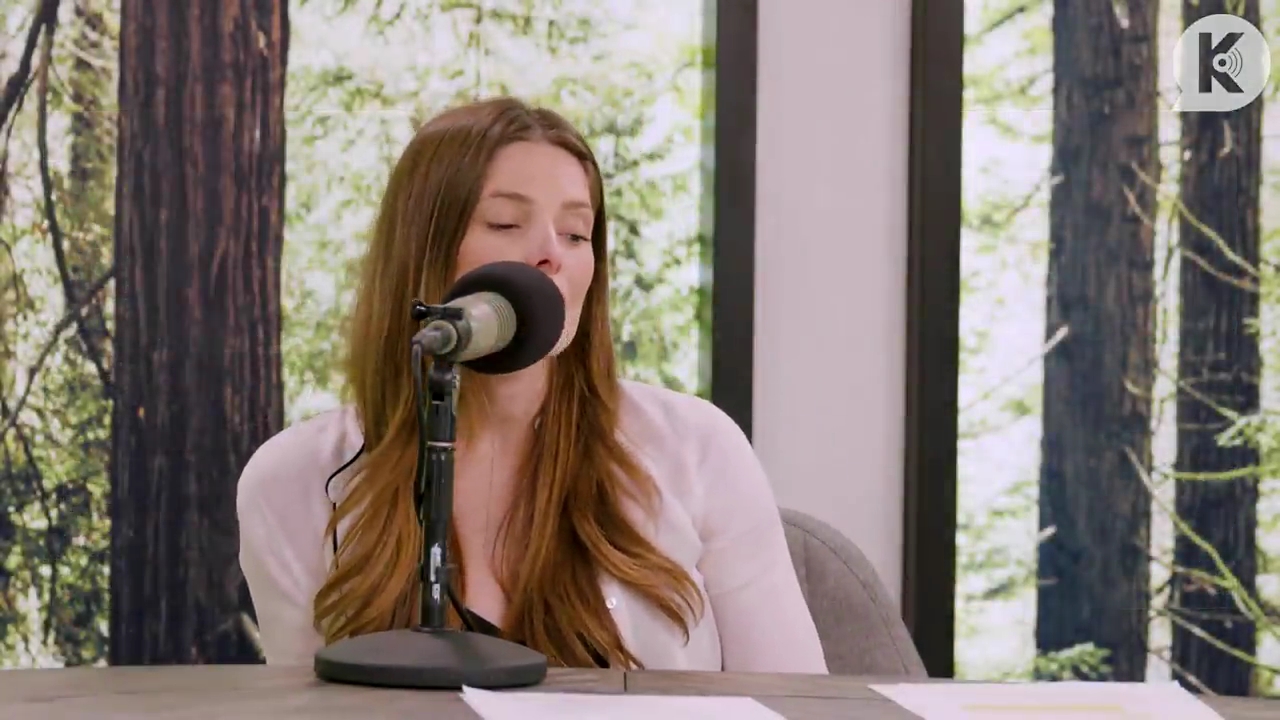 Ashley-Greene-dot-nl_TheTwilightEffect-Aflevering14EclipseRewatchPart3of3-3579.jpg Ashley-Greene-dot-nl_TheTwilightEffect-Aflevering14EclipseRewatchPart3of3-3579.jpg