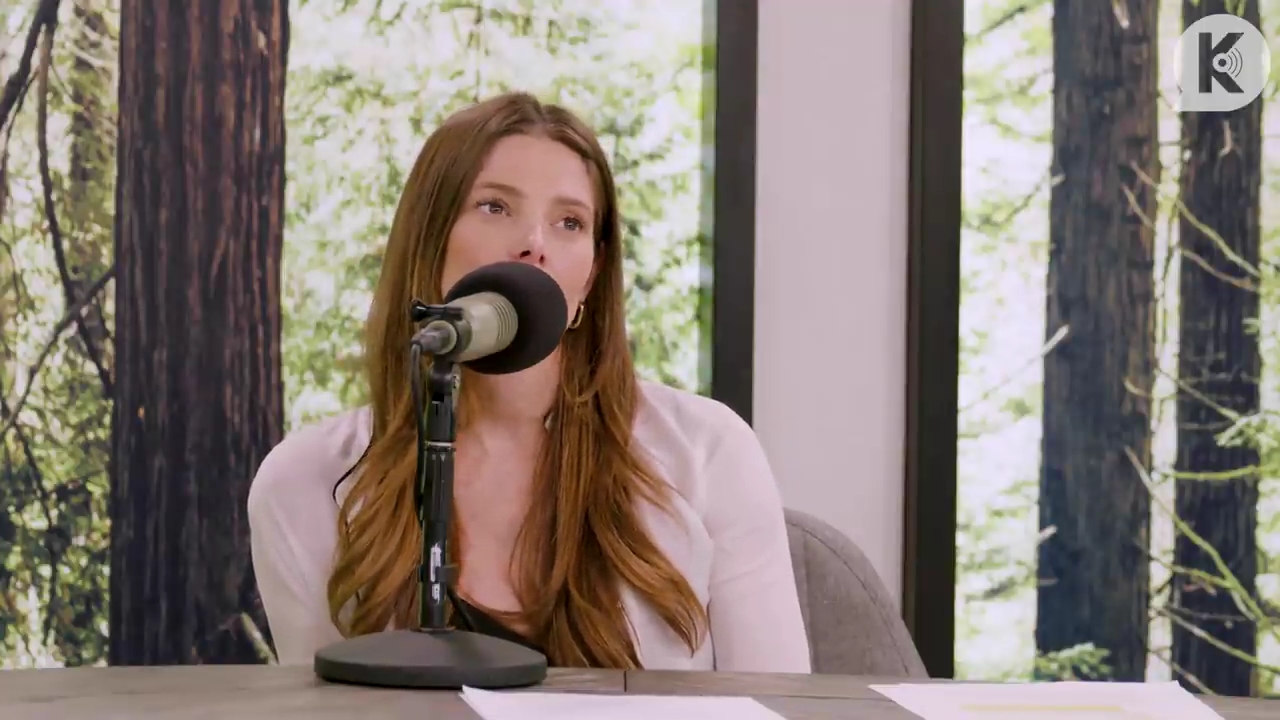 Ashley-Greene-dot-nl_TheTwilightEffect-Aflevering14EclipseRewatchPart3of3-3623.jpg Ashley-Greene-dot-nl_TheTwilightEffect-Aflevering14EclipseRewatchPart3of3-3623.jpg