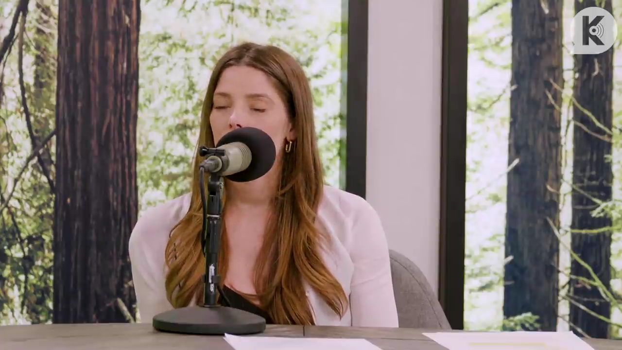 Ashley-Greene-dot-nl_TheTwilightEffect-Aflevering14EclipseRewatchPart3of3-3629.jpg Ashley-Greene-dot-nl_TheTwilightEffect-Aflevering14EclipseRewatchPart3of3-3629.jpg