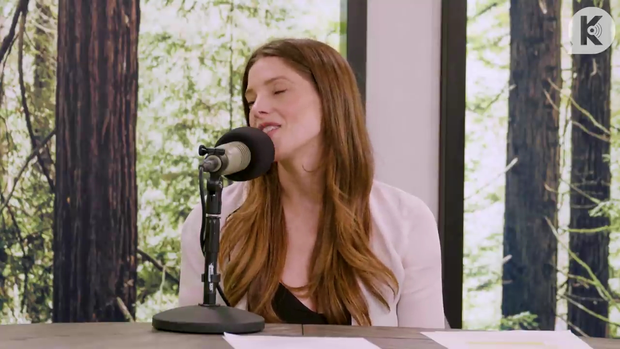 Ashley-Greene-dot-nl_TheTwilightEffect-Aflevering14EclipseRewatchPart3of3-3646.jpg Ashley-Greene-dot-nl_TheTwilightEffect-Aflevering14EclipseRewatchPart3of3-3646.jpg