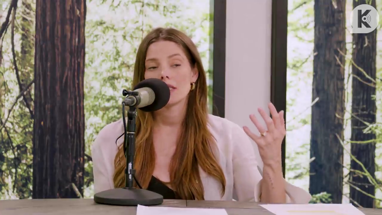 Ashley-Greene-dot-nl_TheTwilightEffect-Aflevering14EclipseRewatchPart3of3-3826.jpg Ashley-Greene-dot-nl_TheTwilightEffect-Aflevering14EclipseRewatchPart3of3-3826.jpg