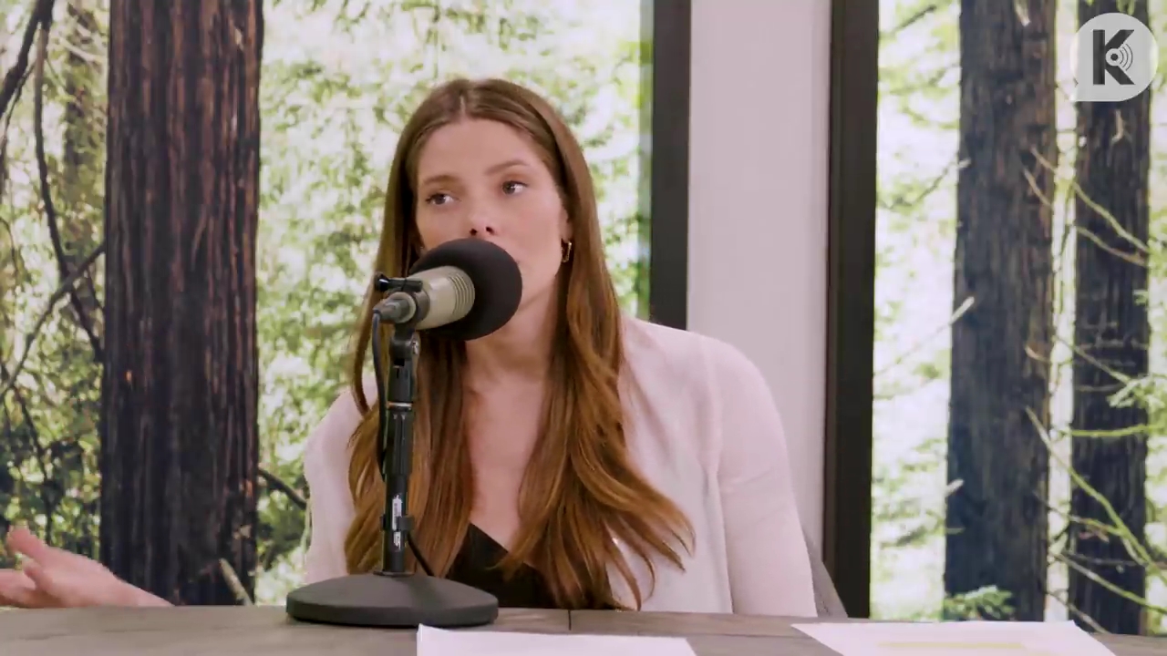 Ashley-Greene-dot-nl_TheTwilightEffect-Aflevering14EclipseRewatchPart3of3-4143.jpg Ashley-Greene-dot-nl_TheTwilightEffect-Aflevering14EclipseRewatchPart3of3-4143.jpg