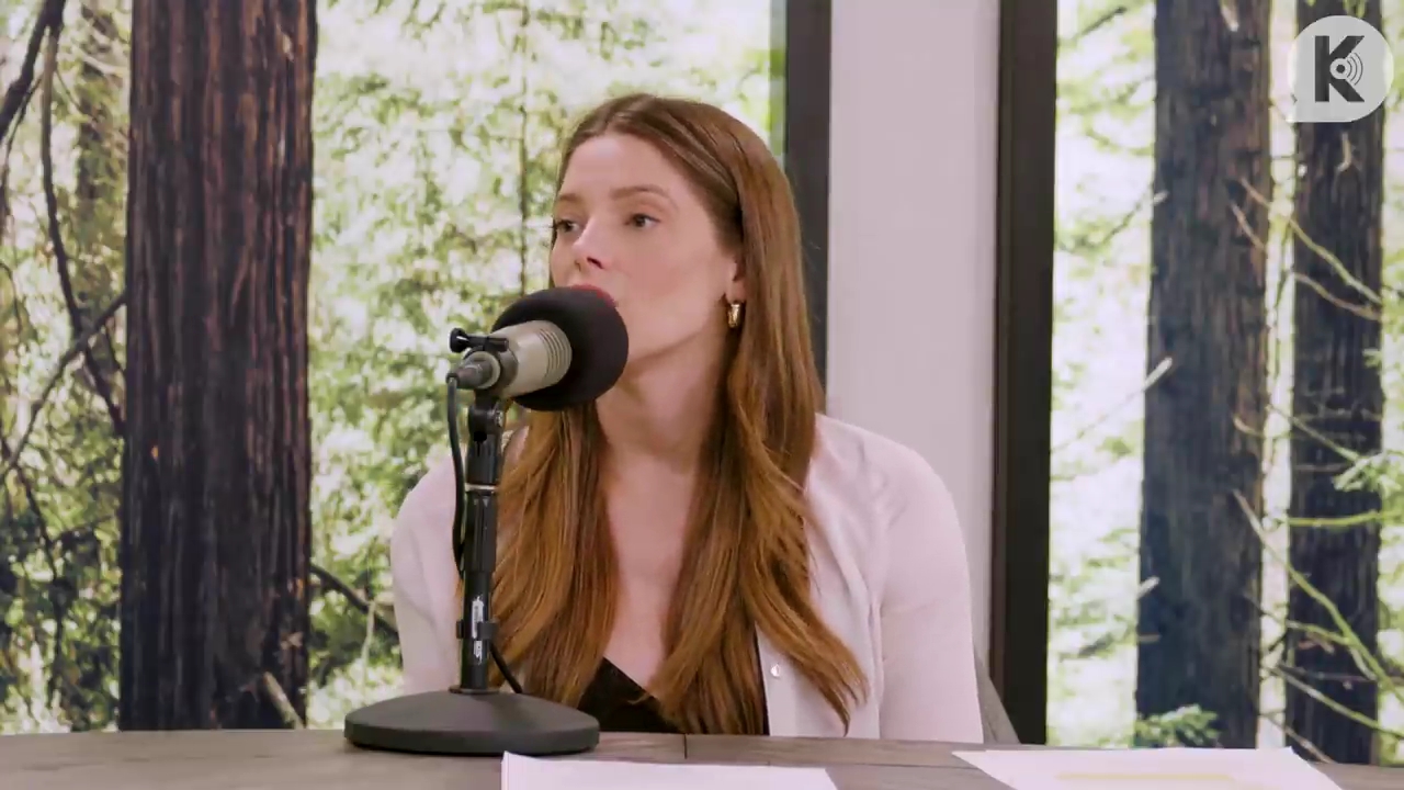 Ashley-Greene-dot-nl_TheTwilightEffect-Aflevering14EclipseRewatchPart3of3-4313.jpg Ashley-Greene-dot-nl_TheTwilightEffect-Aflevering14EclipseRewatchPart3of3-4313.jpg