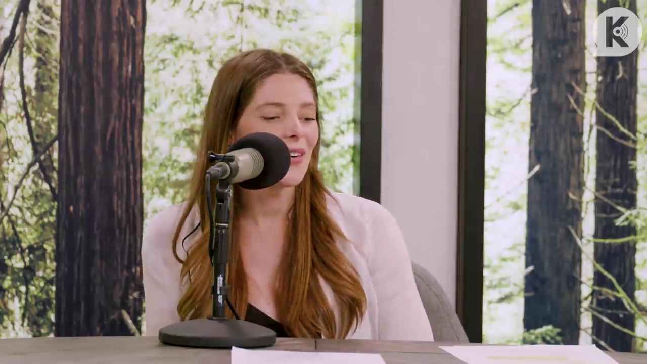 Ashley-Greene-dot-nl_TheTwilightEffect-Aflevering14EclipseRewatchPart3of3-4700.jpg Ashley-Greene-dot-nl_TheTwilightEffect-Aflevering14EclipseRewatchPart3of3-4700.jpg