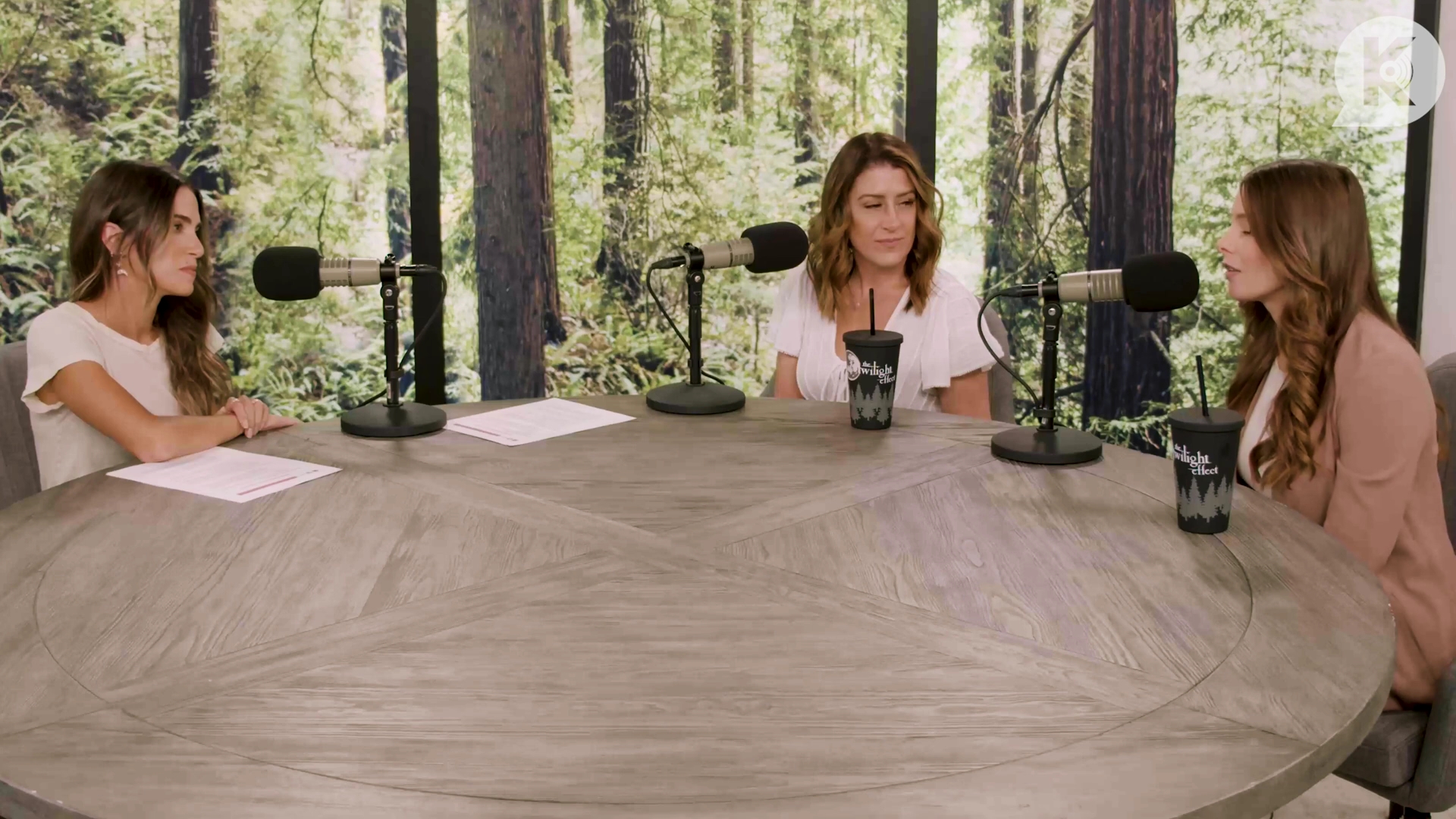 Ashley-Greene-dot-nl_TheTwilightEffect-Aflevering16NikkiReed0108.jpg