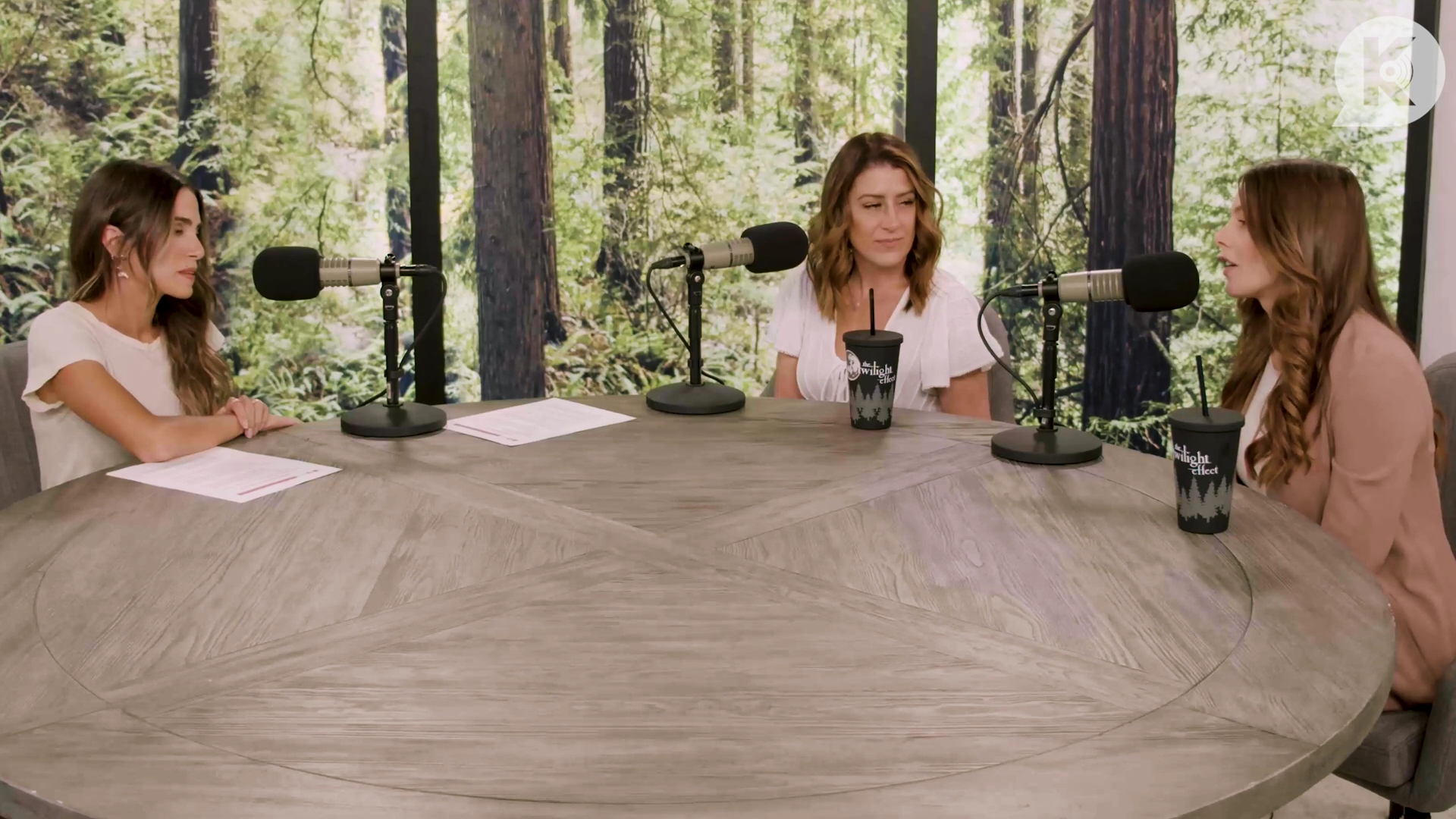Ashley-Greene-dot-nl_TheTwilightEffect-Aflevering16NikkiReed0109.jpg