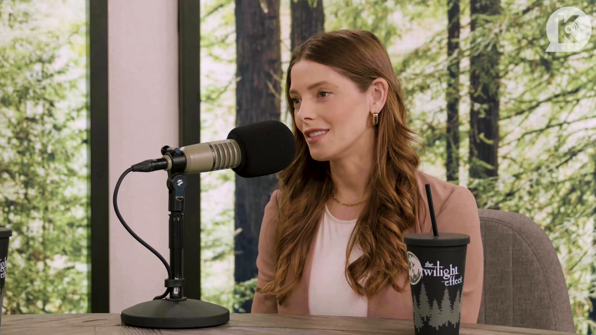 Ashley-Greene-dot-nl_TheTwilightEffect-Aflevering16NikkiReed0162.jpg