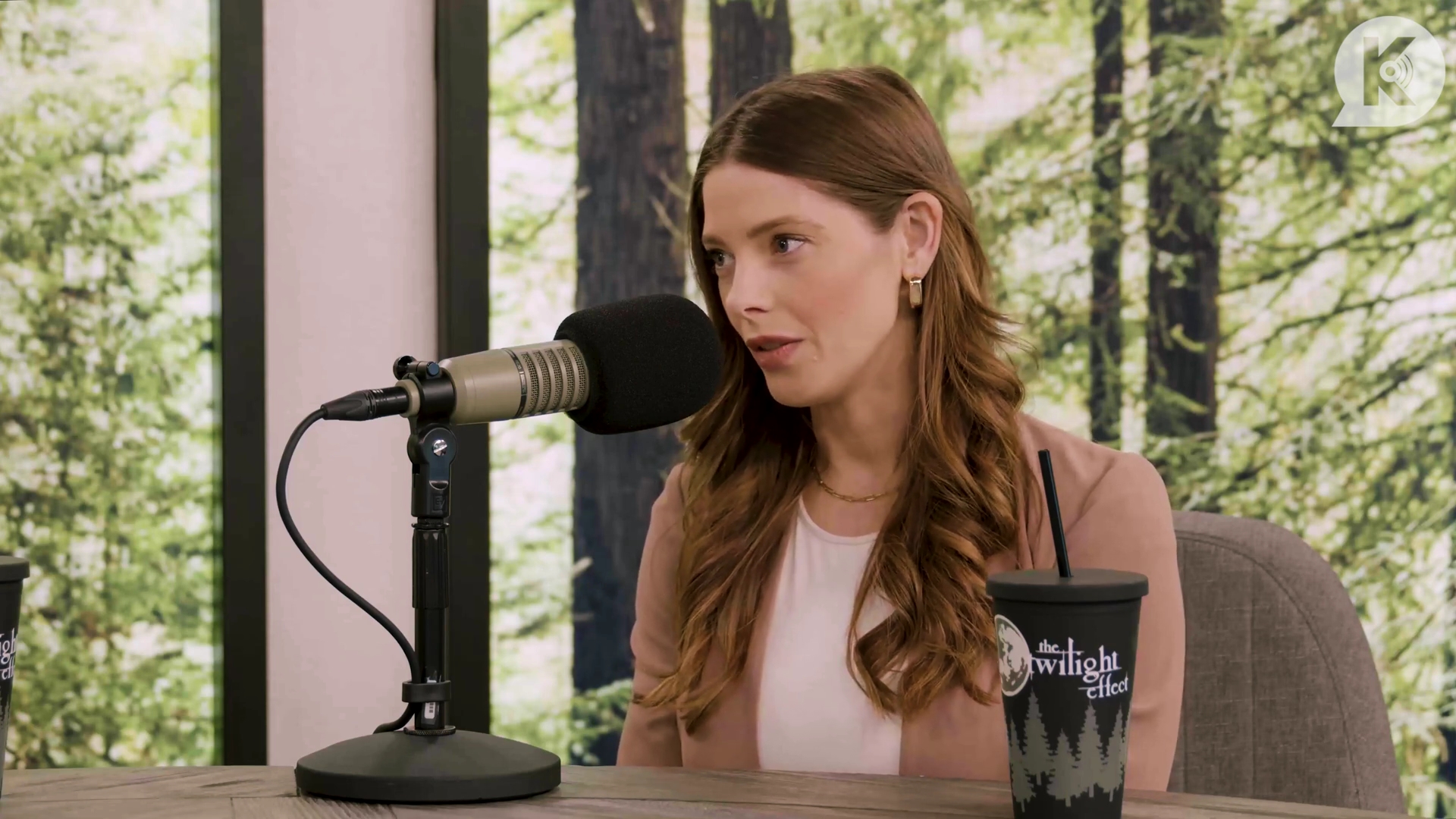 Ashley-Greene-dot-nl_TheTwilightEffect-Aflevering16NikkiReed0163.jpg