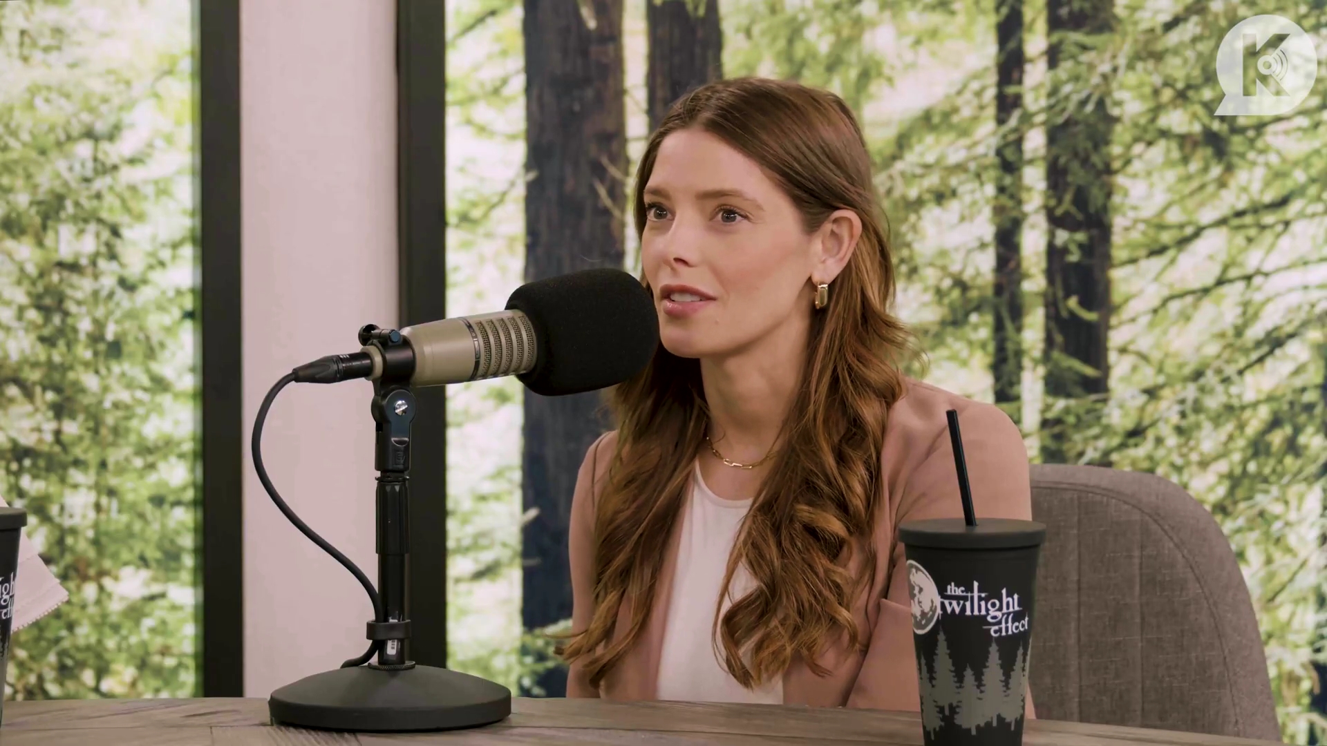 Ashley-Greene-dot-nl_TheTwilightEffect-Aflevering16NikkiReed0218.jpg