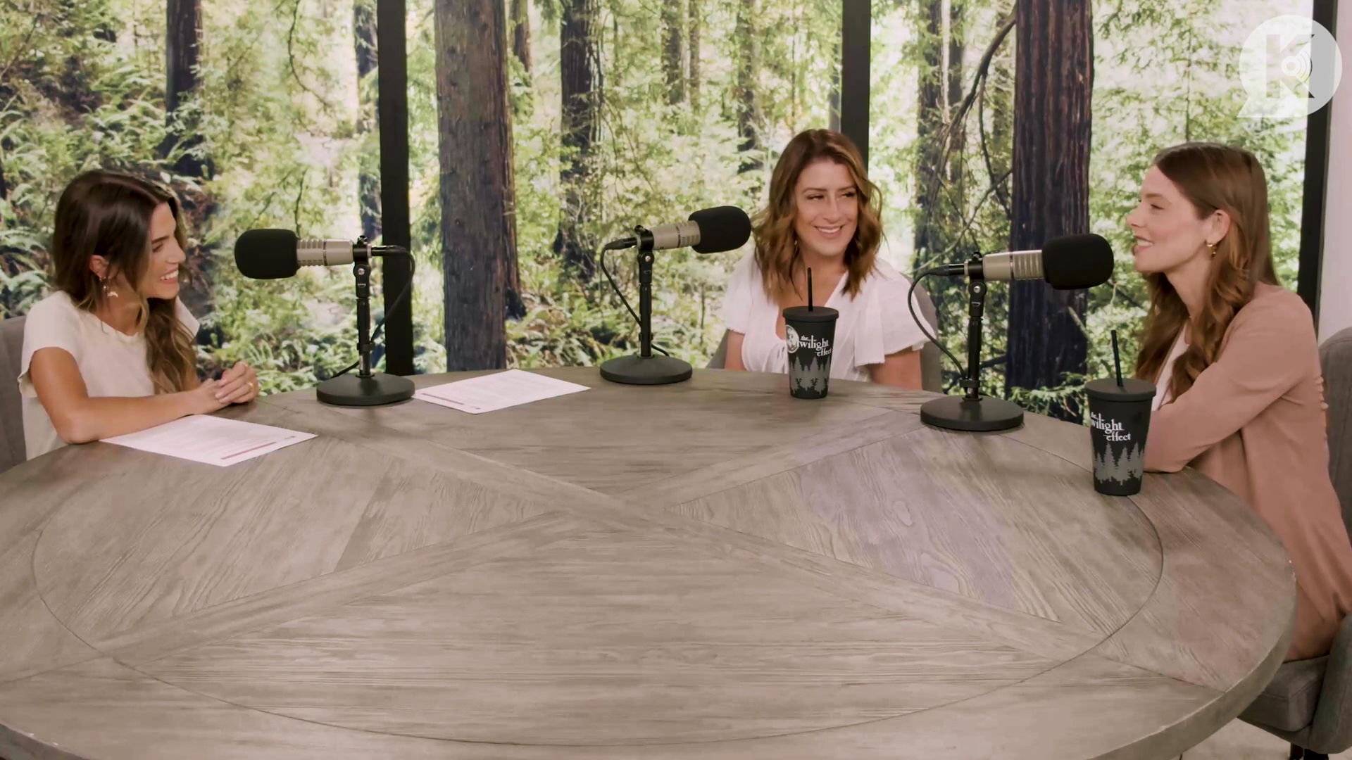 Ashley-Greene-dot-nl_TheTwilightEffect-Aflevering16NikkiReed0405.jpg Ashley-Greene-dot-nl_TheTwilightEffect-Aflevering16NikkiReed0405.jpg