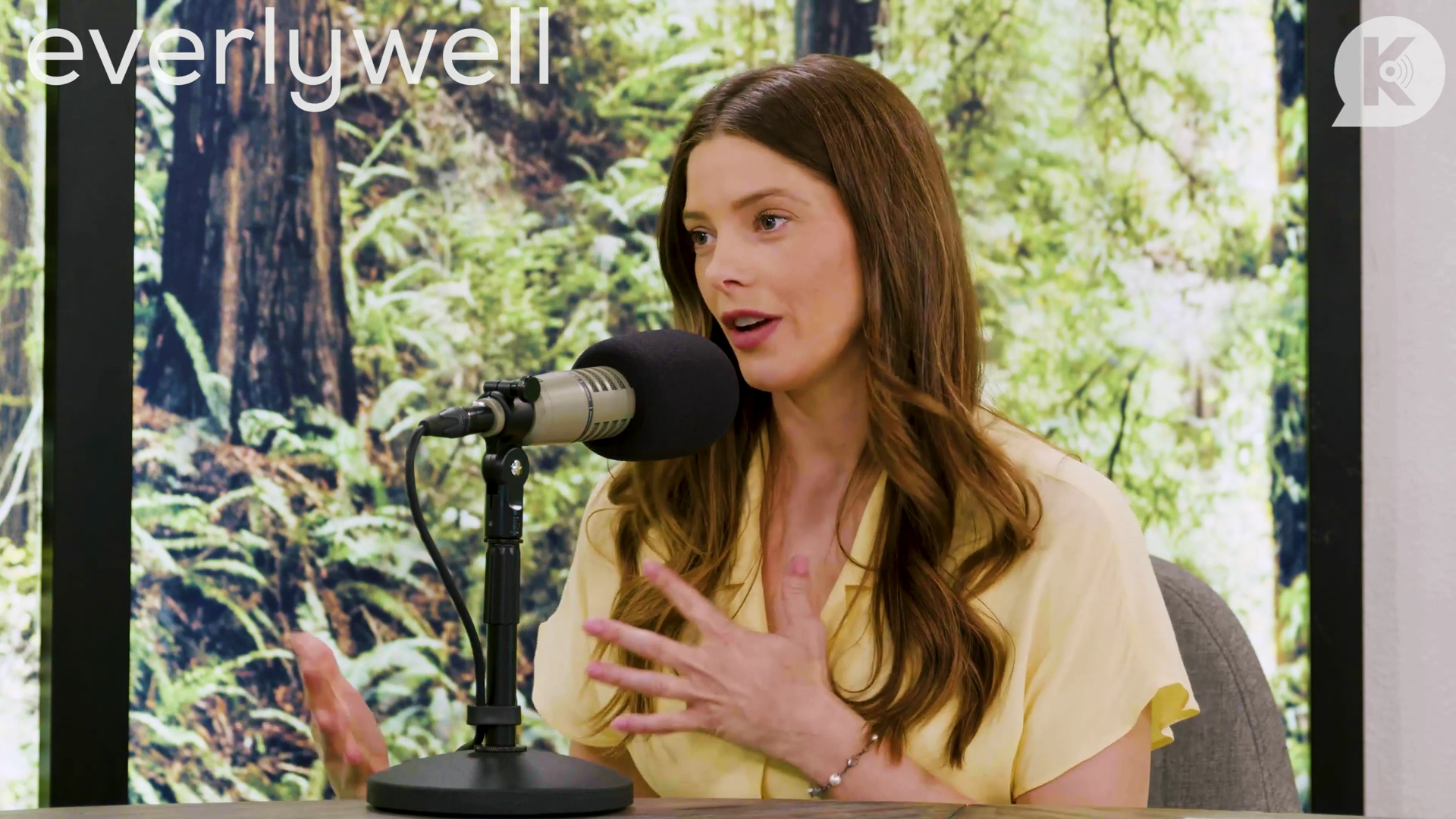 Ashley-Greene-dot-nl_TheTwilightEffect-Aflevering16NikkiReed0722.jpg