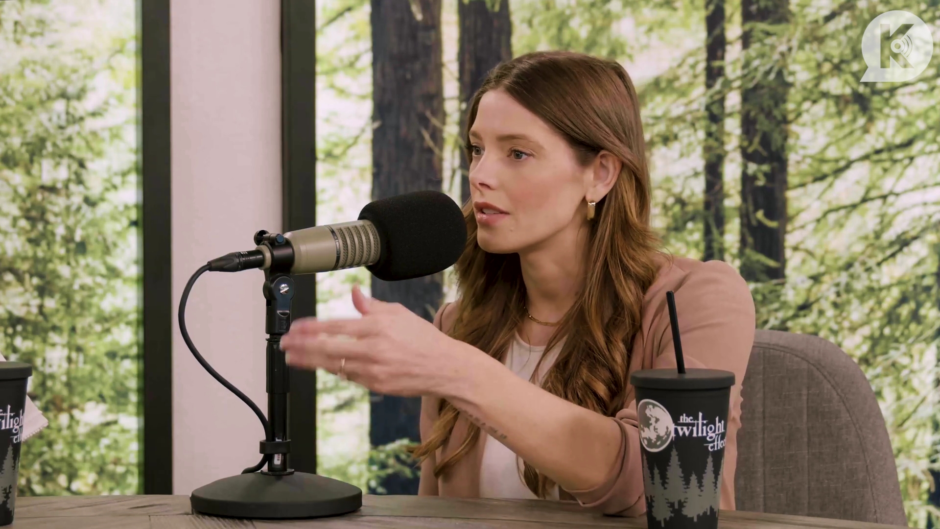 Ashley-Greene-dot-nl_TheTwilightEffect-Aflevering16NikkiReed0921.jpg