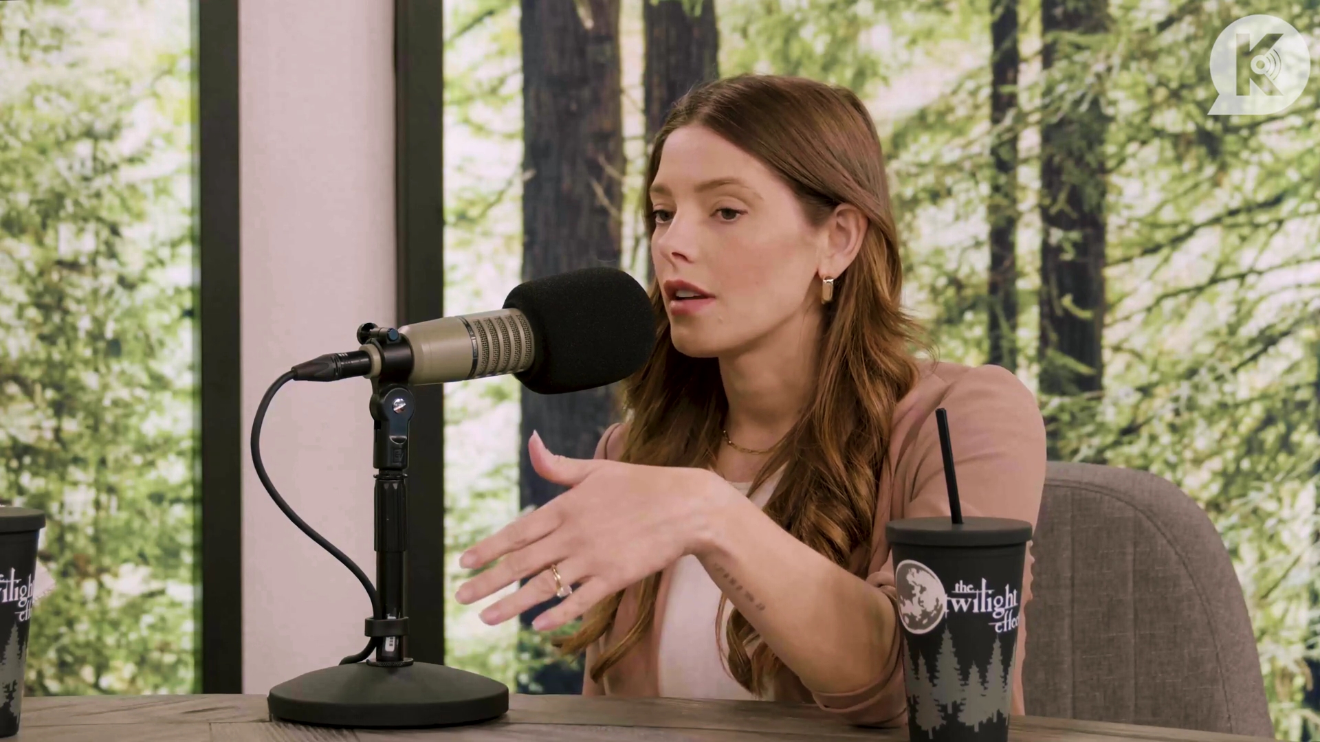 Ashley-Greene-dot-nl_TheTwilightEffect-Aflevering16NikkiReed0935.jpg