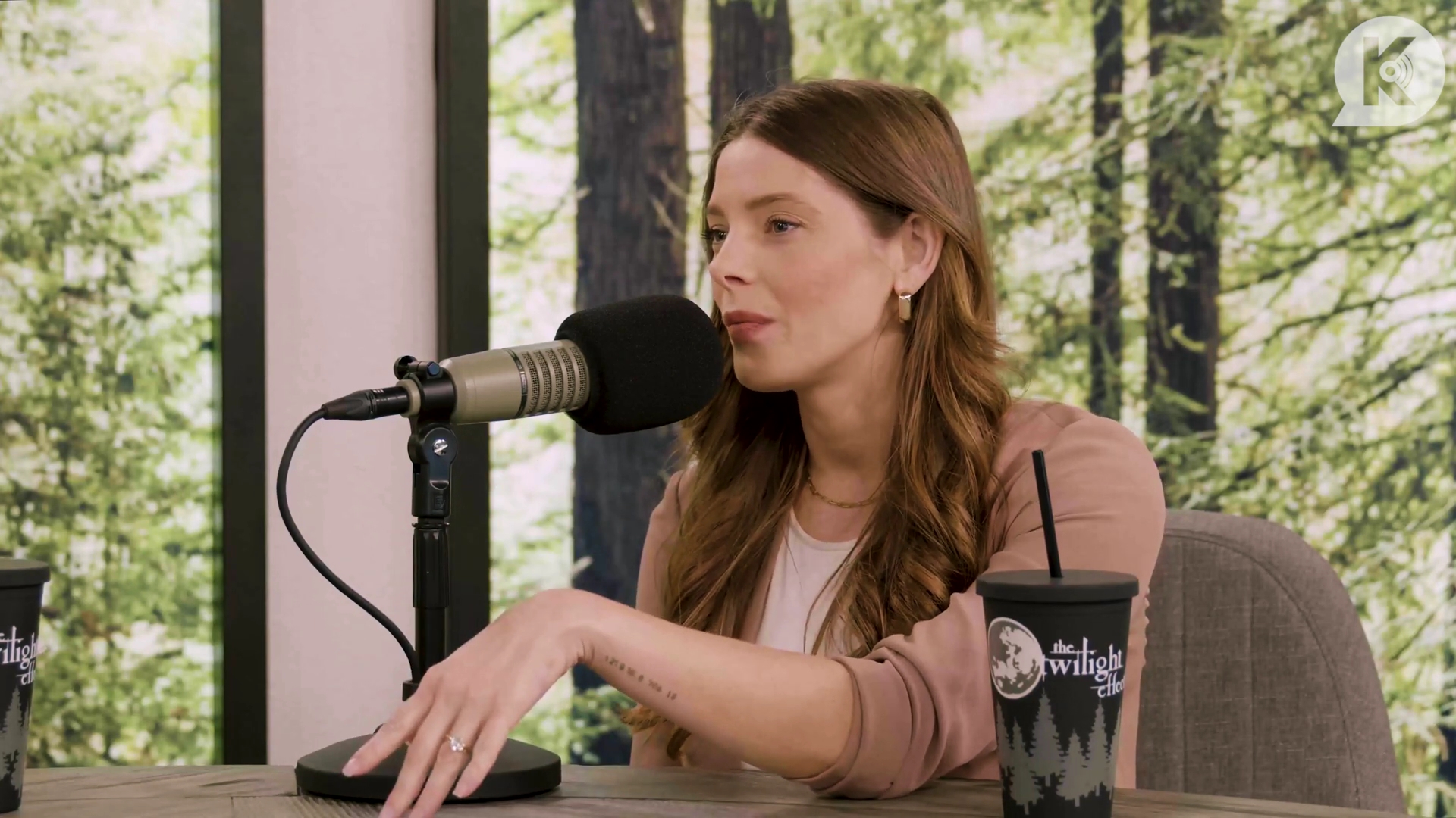 Ashley-Greene-dot-nl_TheTwilightEffect-Aflevering16NikkiReed1206.jpg Ashley-Greene-dot-nl_TheTwilightEffect-Aflevering16NikkiReed1206.jpg