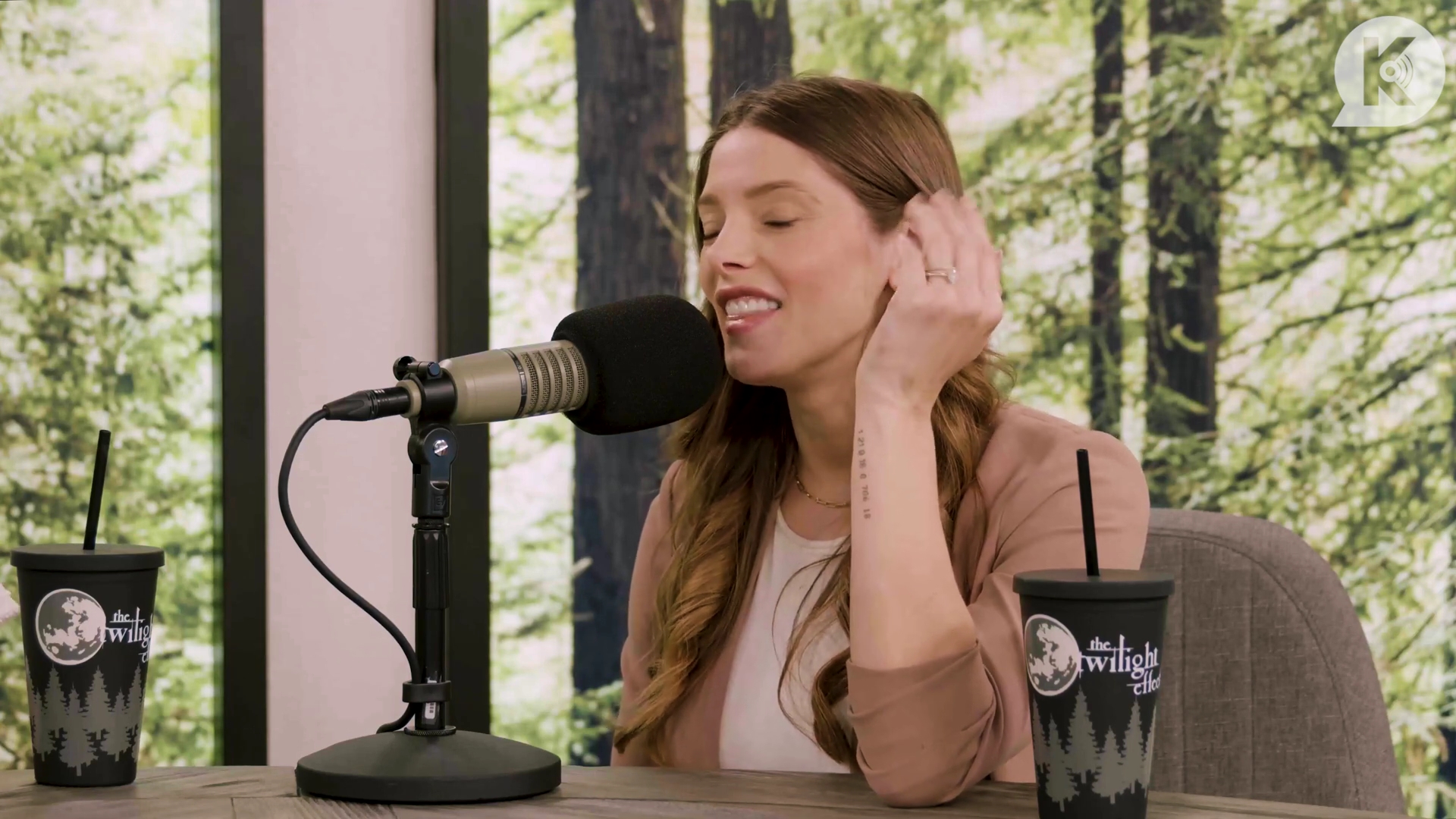 Ashley-Greene-dot-nl_TheTwilightEffect-Aflevering16NikkiReed2066.jpg Ashley-Greene-dot-nl_TheTwilightEffect-Aflevering16NikkiReed2066.jpg