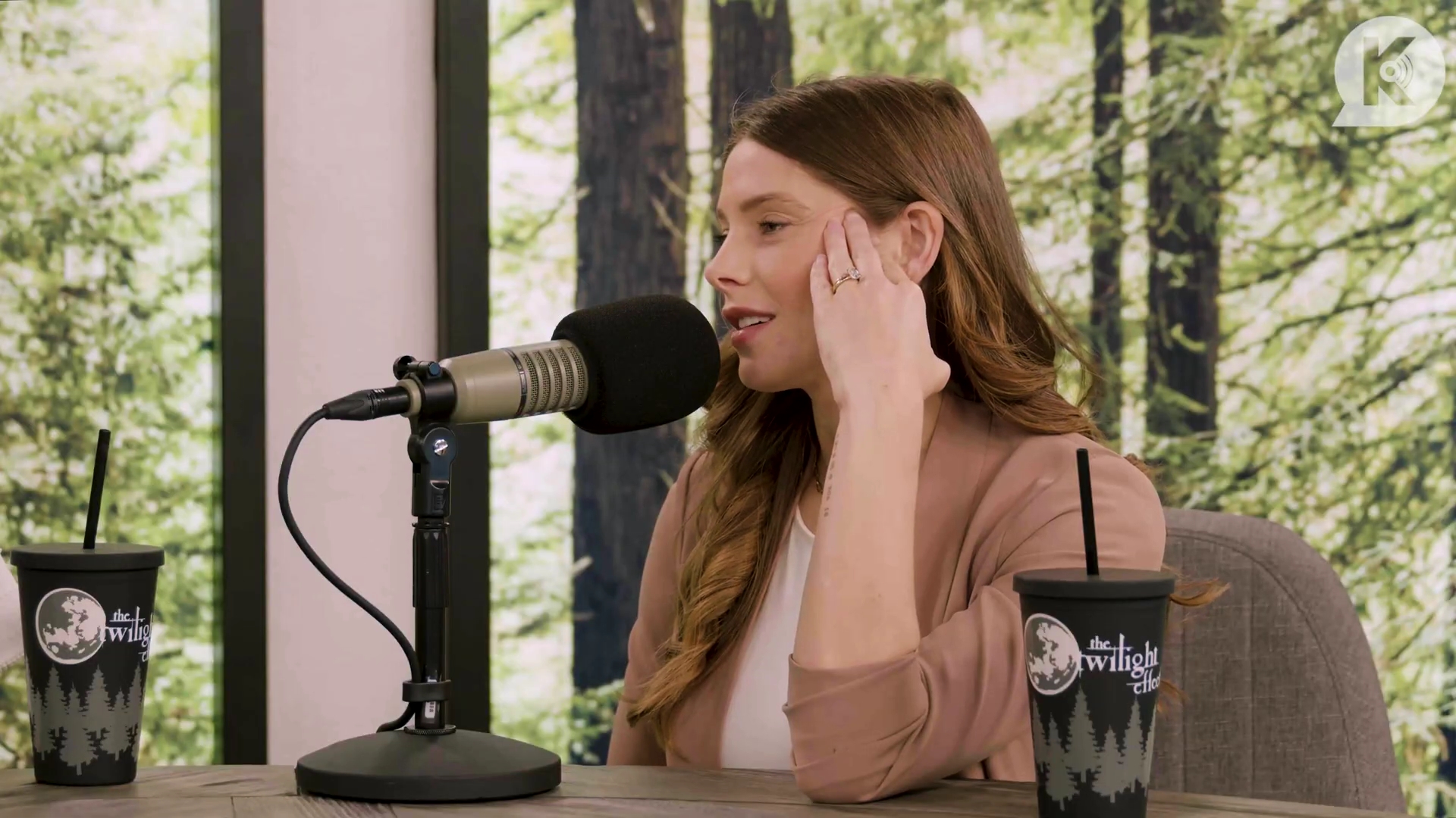 Ashley-Greene-dot-nl_TheTwilightEffect-Aflevering16NikkiReed2139.jpg Ashley-Greene-dot-nl_TheTwilightEffect-Aflevering16NikkiReed2139.jpg