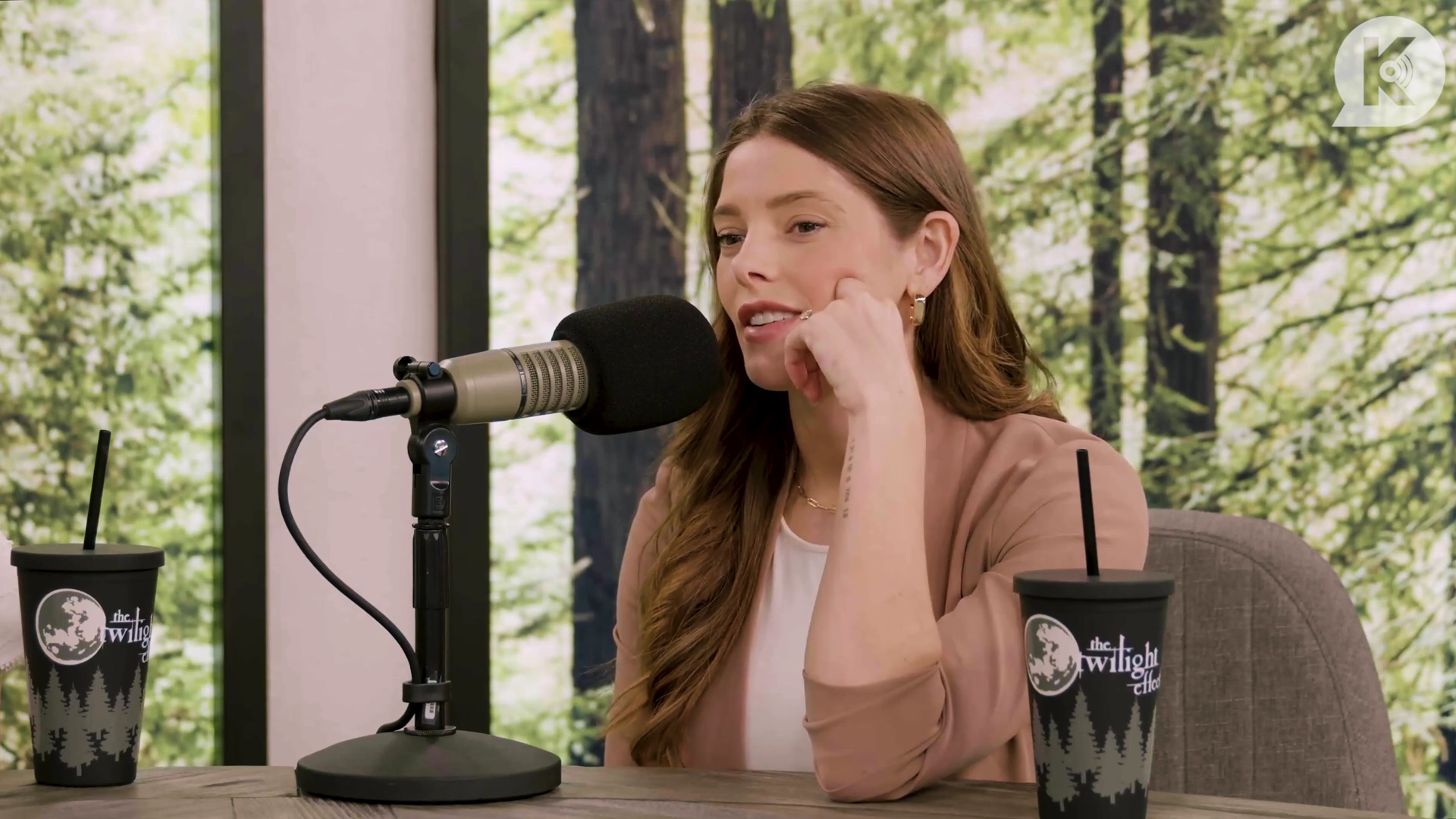 Ashley-Greene-dot-nl_TheTwilightEffect-Aflevering16NikkiReed2472.jpg Ashley-Greene-dot-nl_TheTwilightEffect-Aflevering16NikkiReed2472.jpg