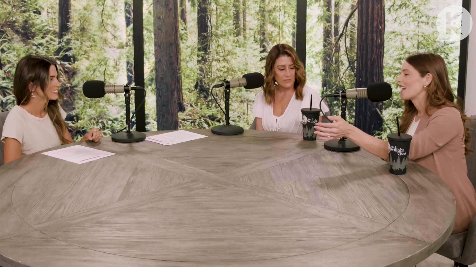 Ashley-Greene-dot-nl_TheTwilightEffect-Aflevering16NikkiReed3801.jpg