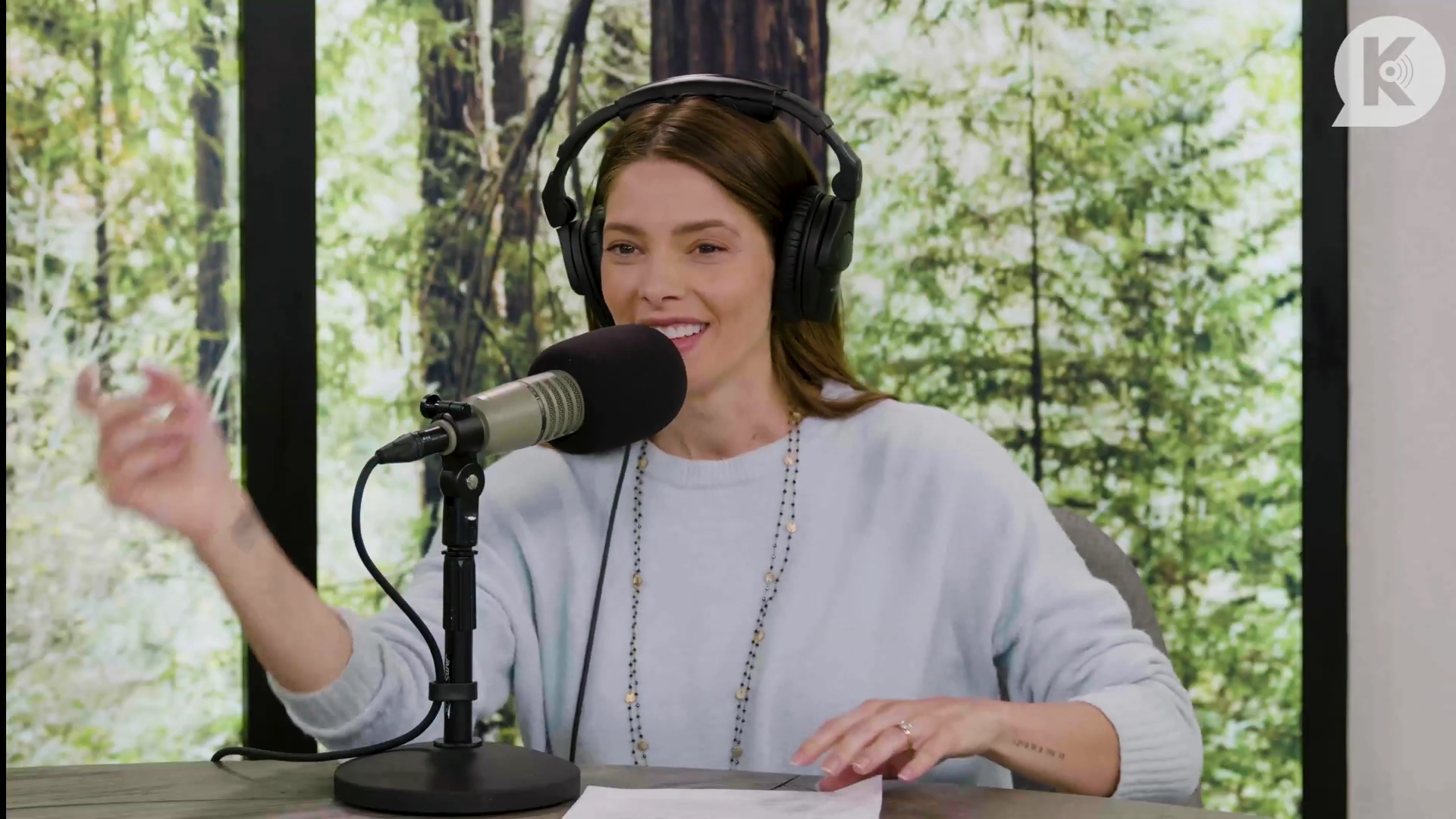 Ashley-Greene-dot-nl_TheTwilightEffect-Aflevering17JacksonRathbone0517.jpg