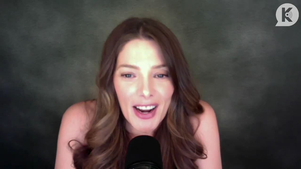 Ashley-Greene-dot-nl_TheTwilightEffect-BreakingDawnPart1RewatchPart1of3-0017.jpg