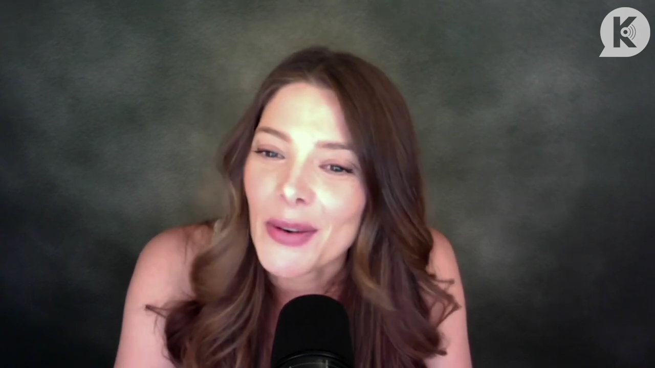 Ashley-Greene-dot-nl_TheTwilightEffect-BreakingDawnPart1RewatchPart1of3-0023.jpg